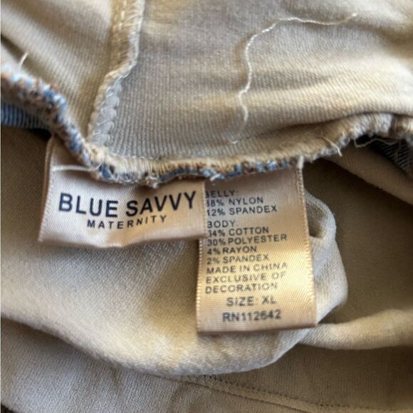 Blue savy maternity woman’s shorts used in good condition - Picture 3 of 3